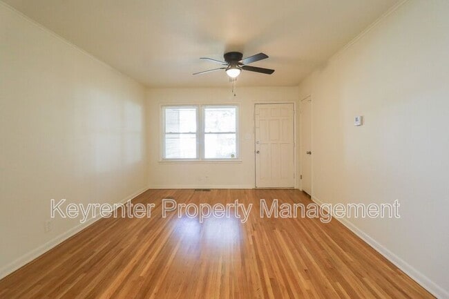 Primary Photo - 622 E Xyler St