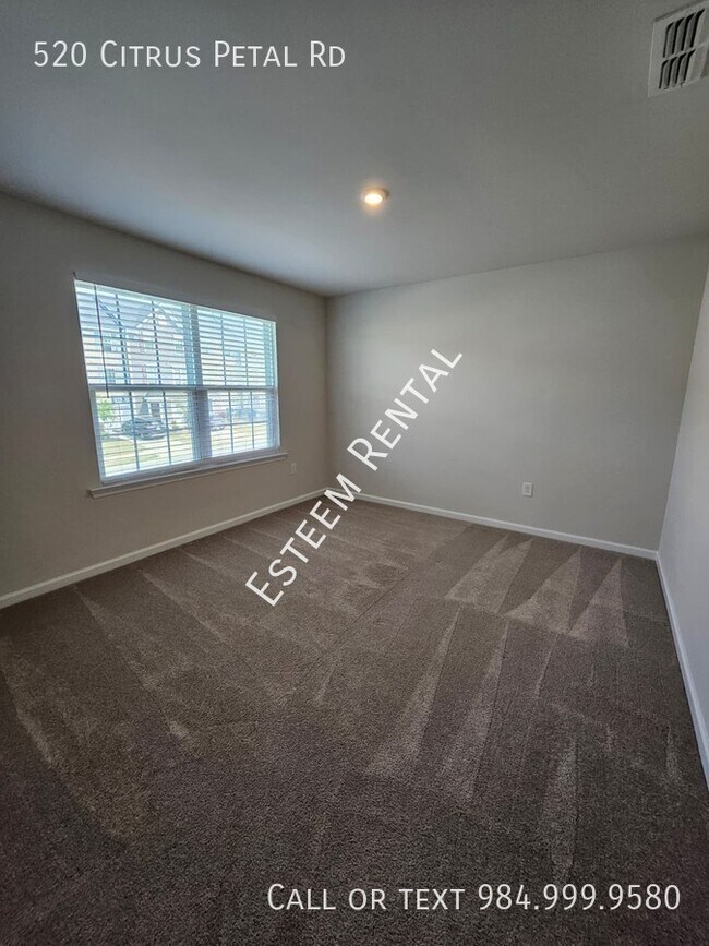 Building Photo - 520 Citrus Petal Rd