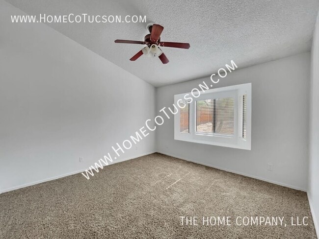 Building Photo - 3873 S Havenhurst Dr