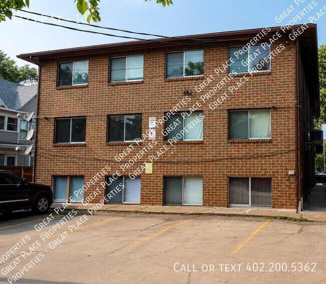Building Photo - 1123 F St