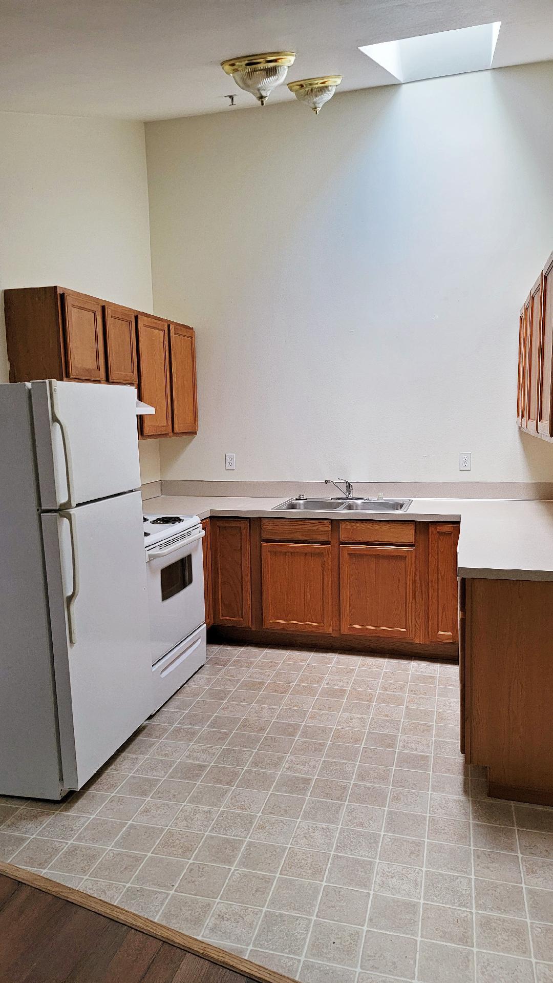 Building Photo - 300 NE 1st St