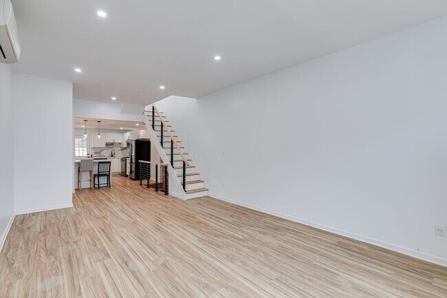 Building Photo - Brand New Modern Apartment Brewerytown