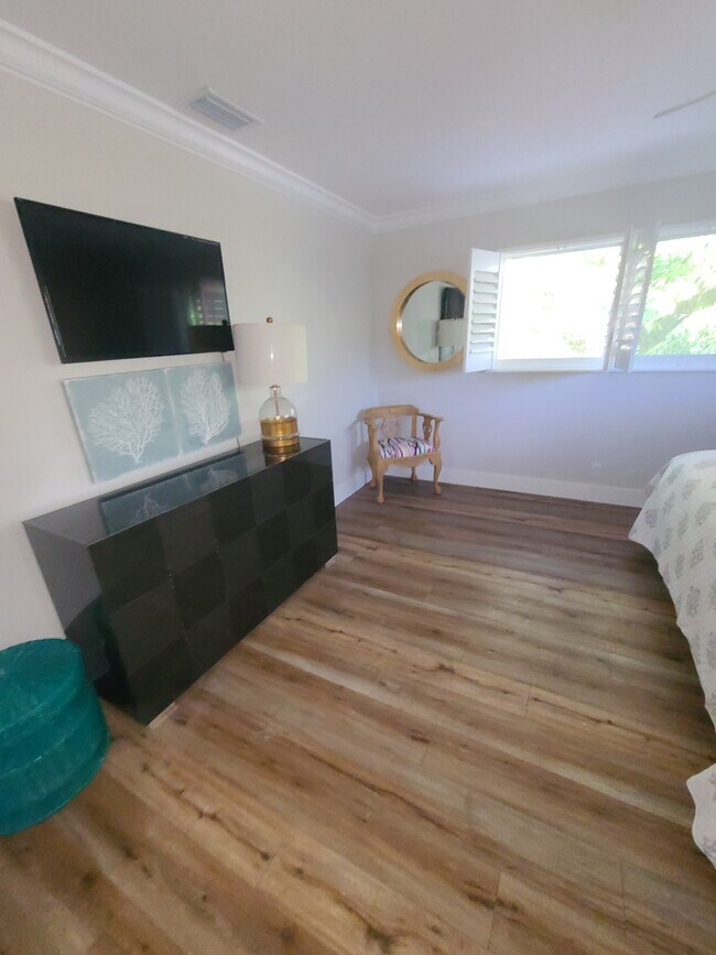 Building Photo - 1202 Palm Trl