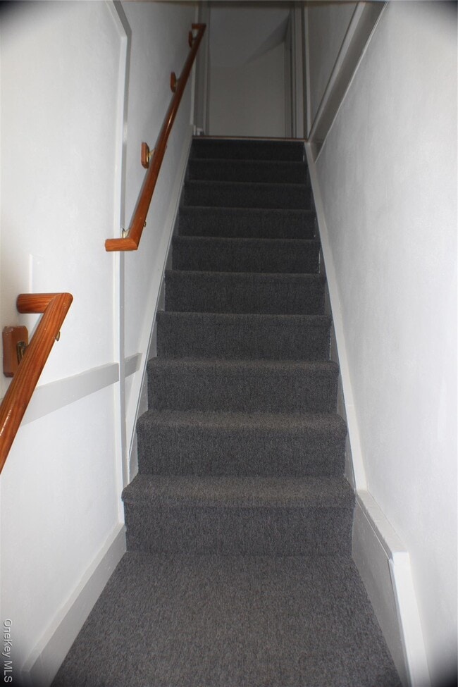 Building Photo - 1710 NY-300