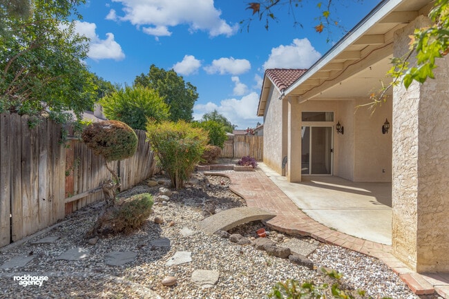 Building Photo - 10621 Tivoli Ct