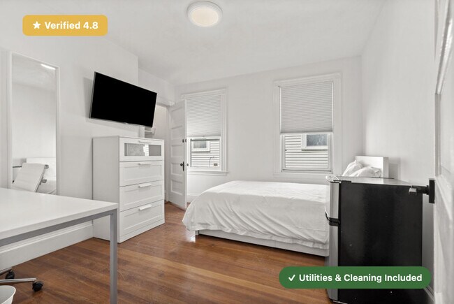 Building Photo - Furnished Bedroom in Jamaica Plain