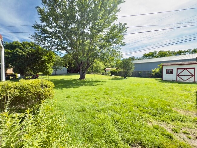 Building Photo - 222 Yorktown Rd