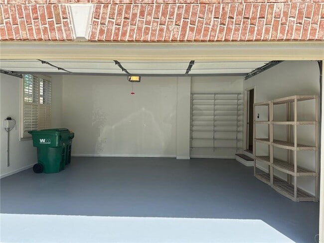 Building Photo - 10995 Abbotts Station Dr