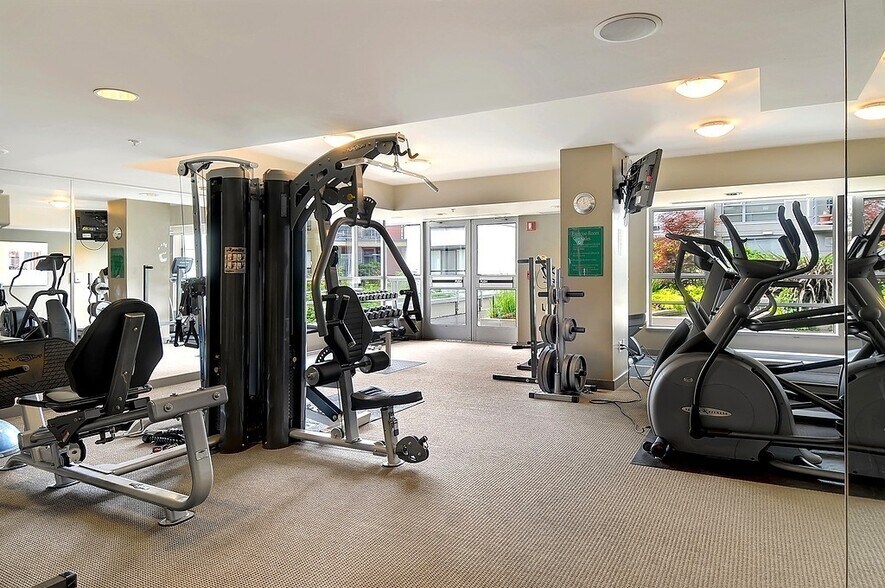 Building Photo - 2929 1st Ave