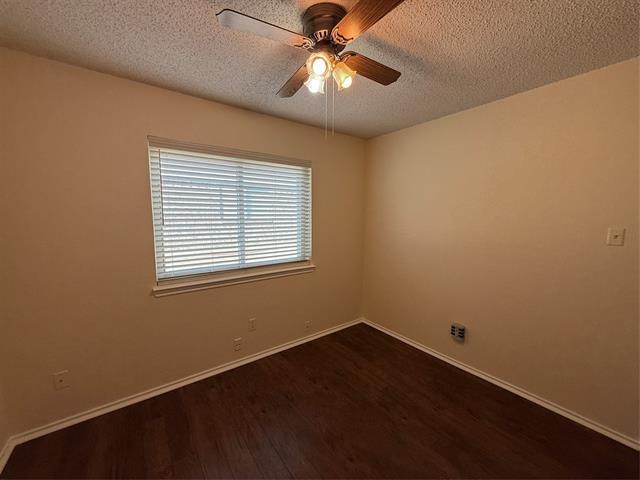 Building Photo - 2902 Post Oak Dr