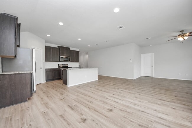 Building Photo - 3305 Jagged Crow Ln