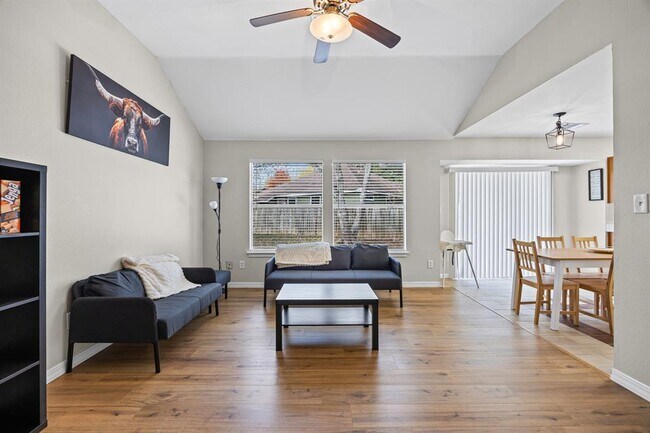 Building Photo - 5006 Acorn Grove Ct