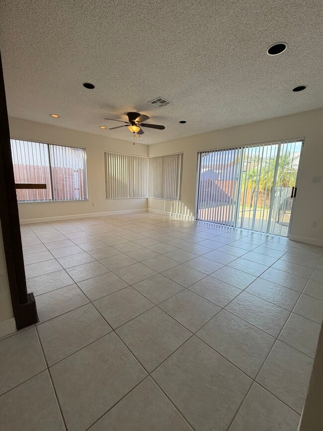 Building Photo - 13261 SW 102nd Terrace