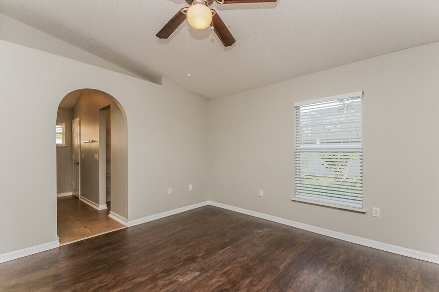 Building Photo - 4821 Petal Pawpaw Ln