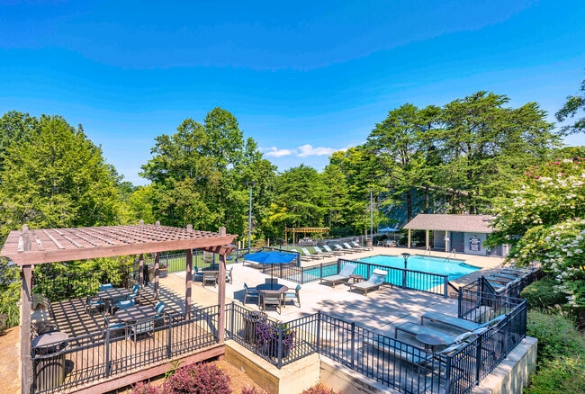 Building Photo - MAA Windridge