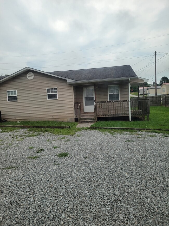 Building Photo - 130 Welch Rd