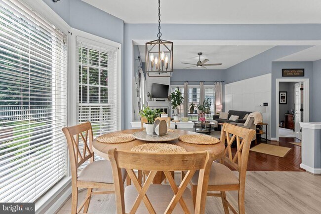 Building Photo - 43550 Riverpoint Dr