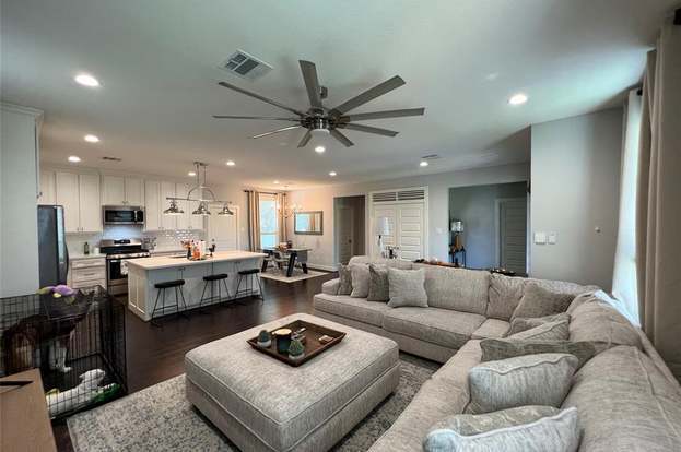 Building Photo - 8618 Valley Song Dr