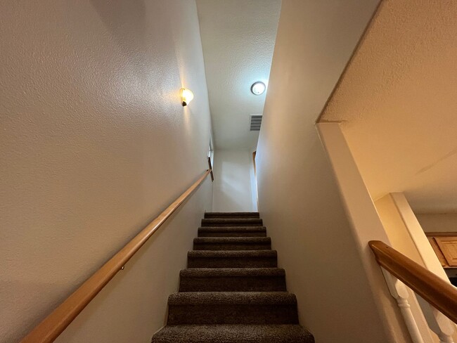 Building Photo - Brentwood Park Home - 3 Bedrooms, 2 baths 1,506 sq. ft.