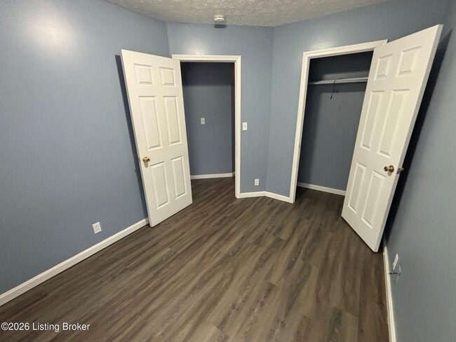 Building Photo - 2122 W Jefferson St