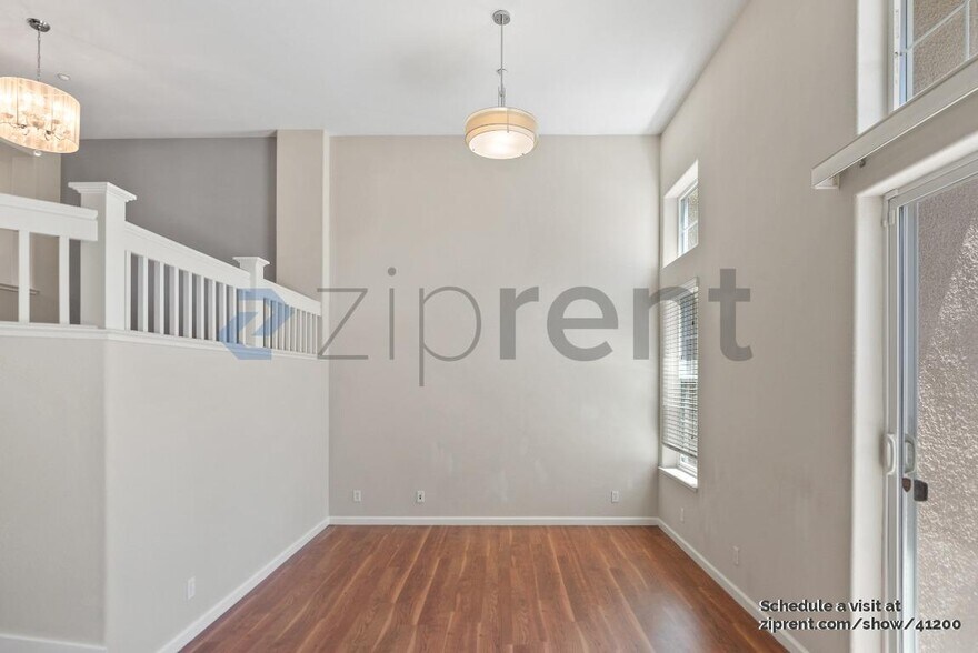 Building Photo - 1076 Sapphire Terrace