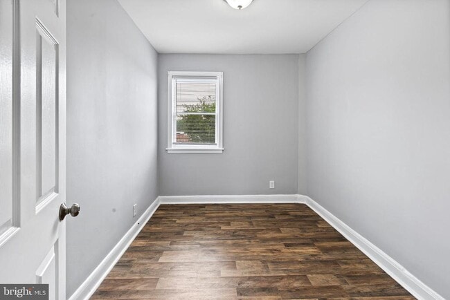 Building Photo - 1015 Lyndhurst St