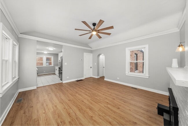 Building Photo - 2131 170th St