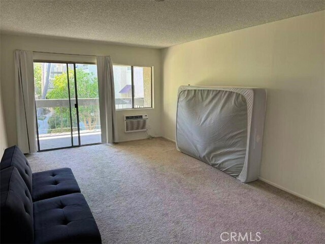 Building Photo - 4900 Overland Ave