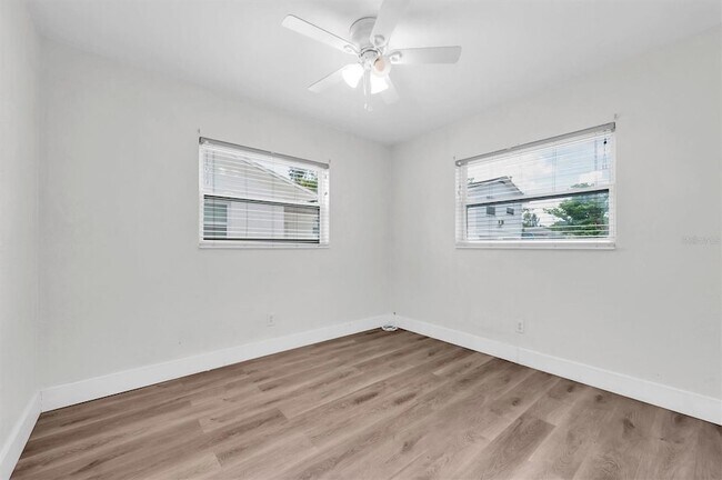 Building Photo - 5442 9th Ave N
