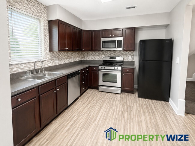 Building Photo - 4128 Orchard Ridge Blvd