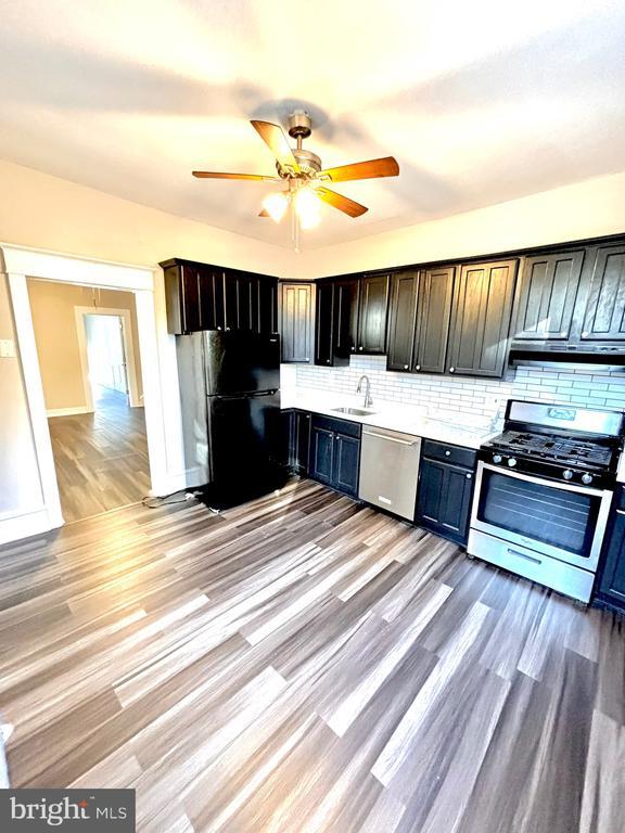 Building Photo - 360 Elm Ave