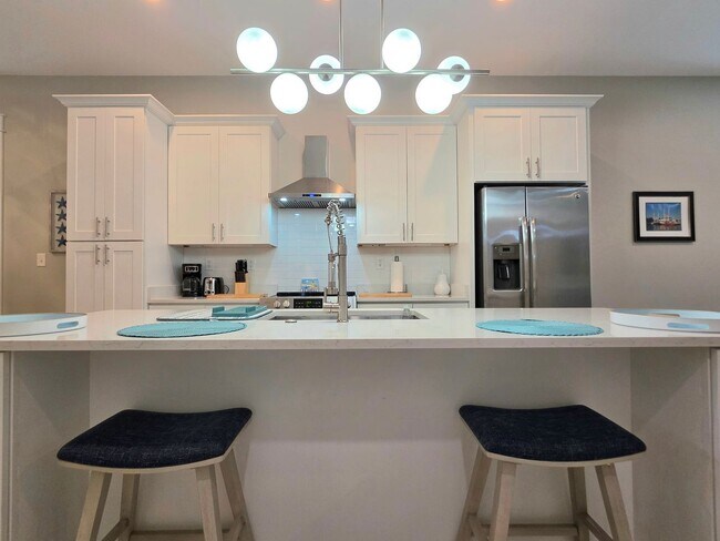 Building Photo - 8088 Carmel Cir