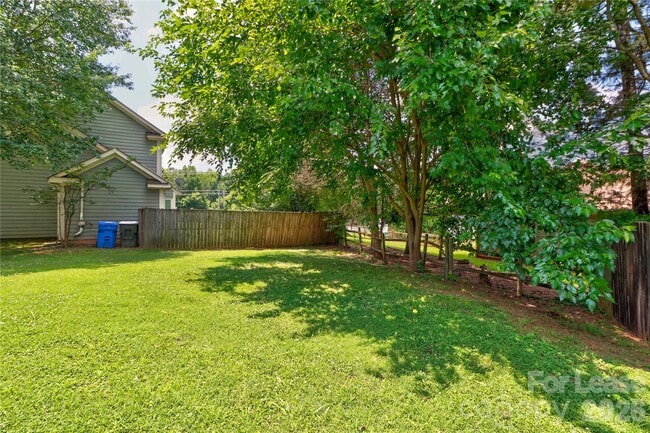 Building Photo - 155 Green Dragon Ct