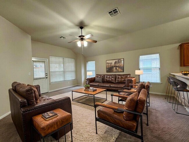 Building Photo - 1780 Stone Rim Loop