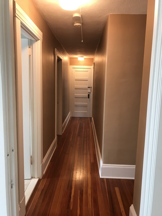 Building Photo - 42 Maplewood Avenue