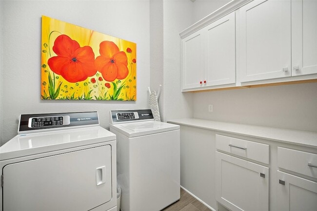 Building Photo - 165 Lunar Lp