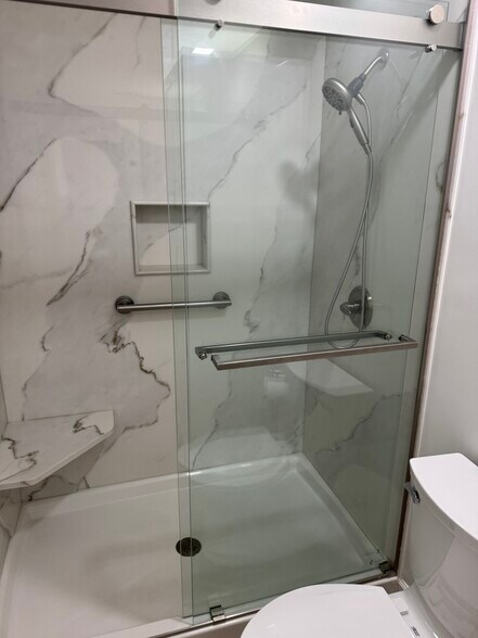 Building Photo - 104 Deerchase Ln