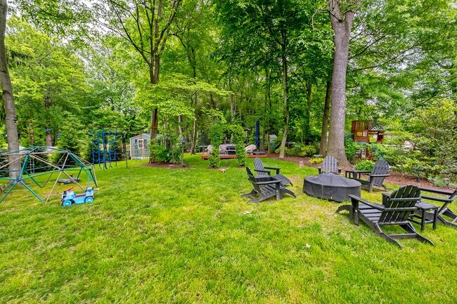 Building Photo - Magical Home with the Yard of Your Dreams!