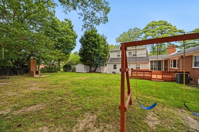 Building Photo - 1757 Lafayette Dr