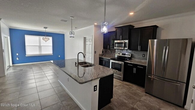 Building Photo - 965 Newton Cir