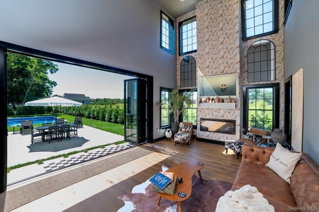 Building Photo - 70 Arshamomaque Ave