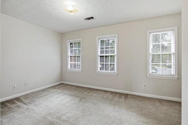 Building Photo - 1337 Sweet Pine Dr