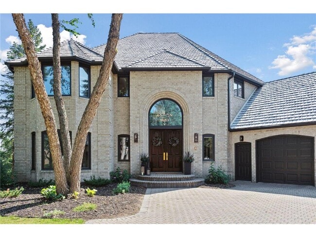 Building Photo - 10481 Bluff Rd