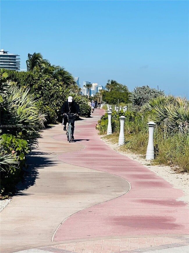 Building Photo - 7700 Collins Ave