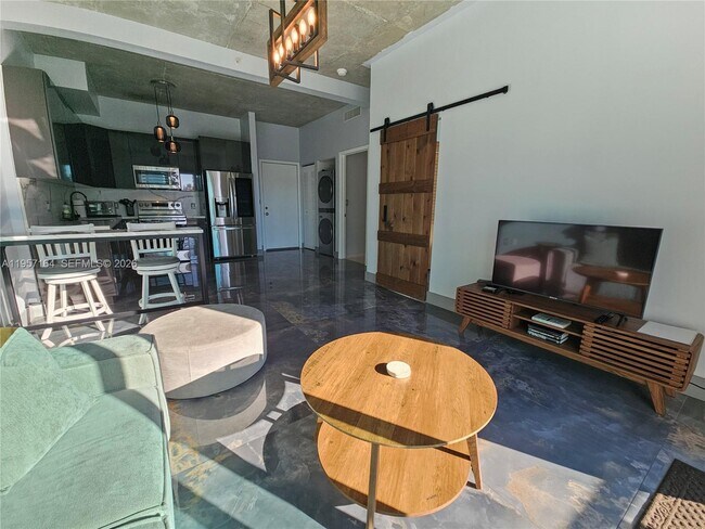 Building Photo - 234 NE 3rd St