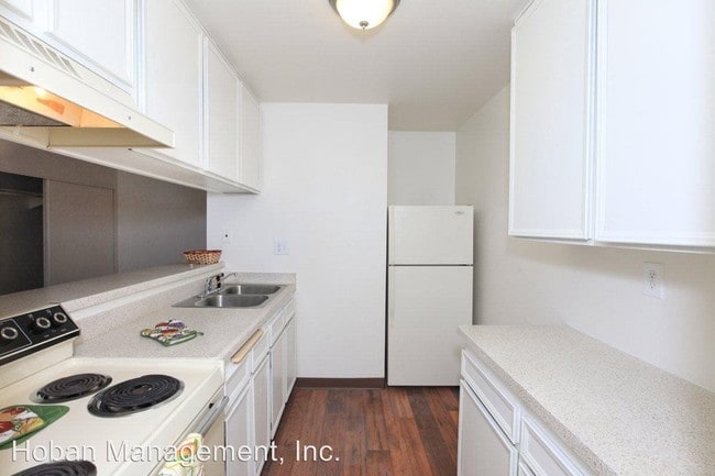 Primary Photo - 5455 Kiowa Dr