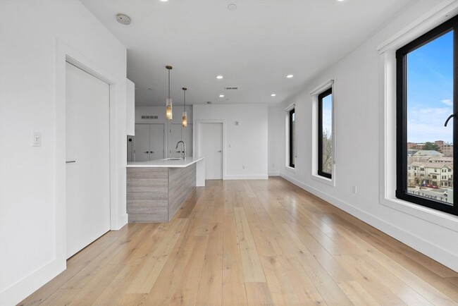 Building Photo - 30 Penniman Rd