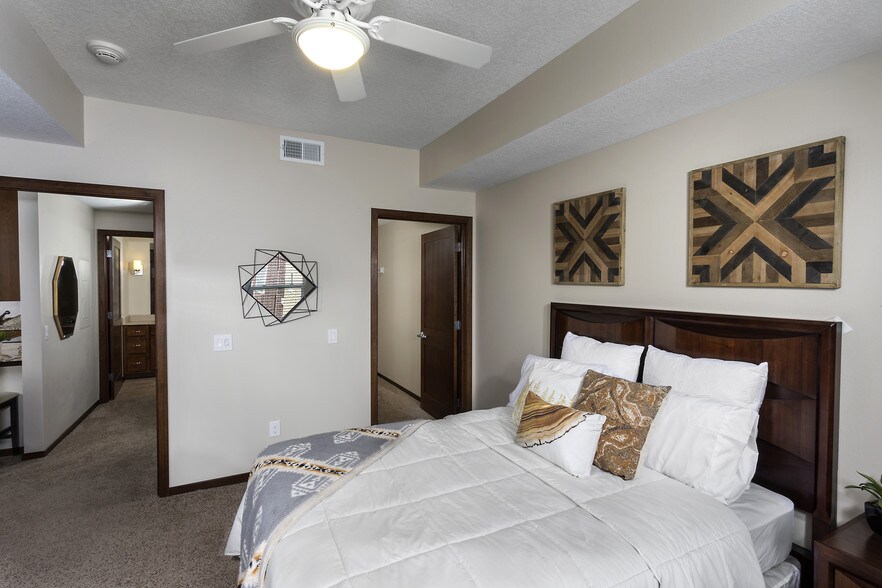 Sierra Pointe Apartments 7171 Woodland Ave West Des Moines IA 50266 Apartment Finder