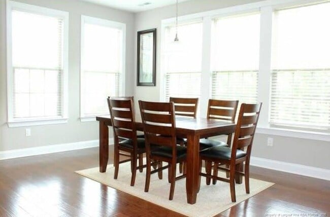 Building Photo - 1437 Vergeland Dr