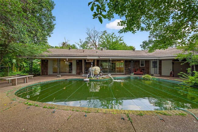Building Photo - 4628 Roseneath Dr
